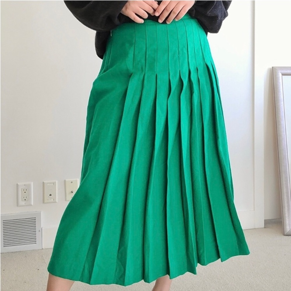 Pure Wool Green Pleated Skirt